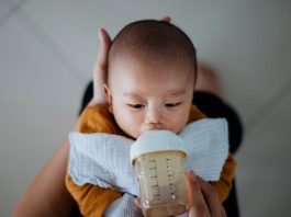7 Signs Your Baby Needs A Different Formula